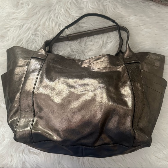 Anat Marin Metallic Leather Handbag - Picture 2 of 7